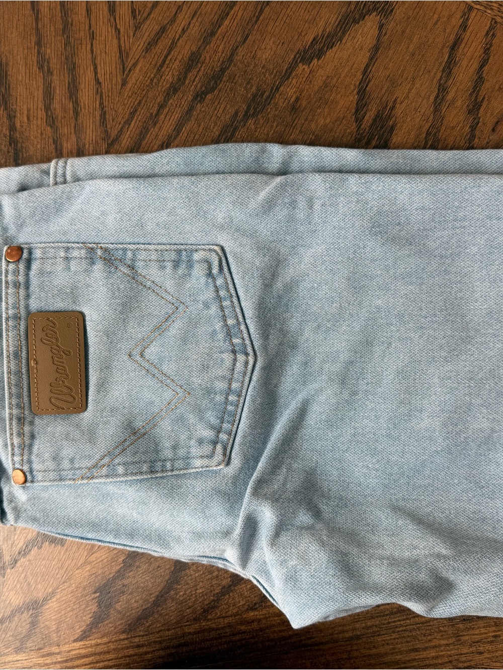 Wrangler WRANGLER® COWBOY CUT® SLIM FIT JEAN
Size: 30
Inseam: 30